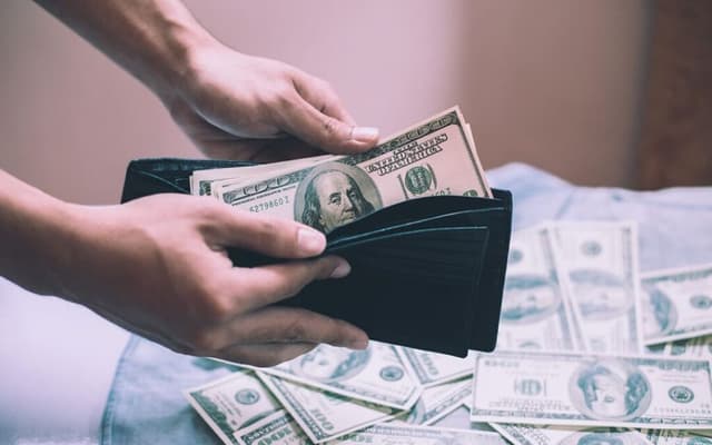 كيف أجمع فلوس وانا في البيت؟ طرق كسب المال من المنزل