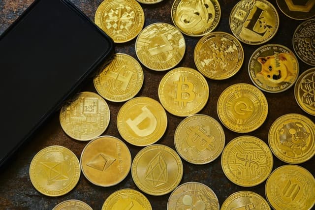 ما هي جميع العملات الرقمية وكيف يمكن اختيار الأفضل للاستثمار؟