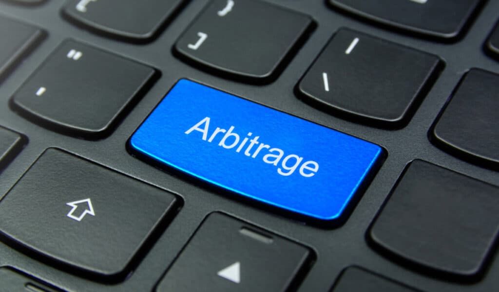 ما هو الأربيتراج في التداول Arbitrage | التداول بالمراجحة
