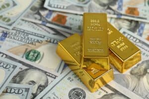 أيهما افضل الذهب ام الدولار | الأفضل للاستثمار