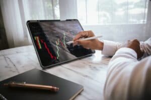 حكم تداول الأسهم عبر الإنترنت في الإسلام؟